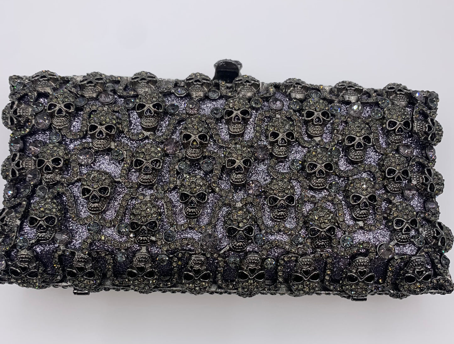 Skull Clutch